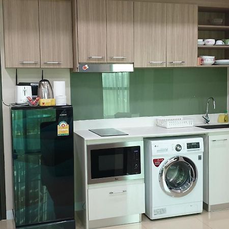 Dusit Grand Condo View Pantai Jomtien Bagian luar foto