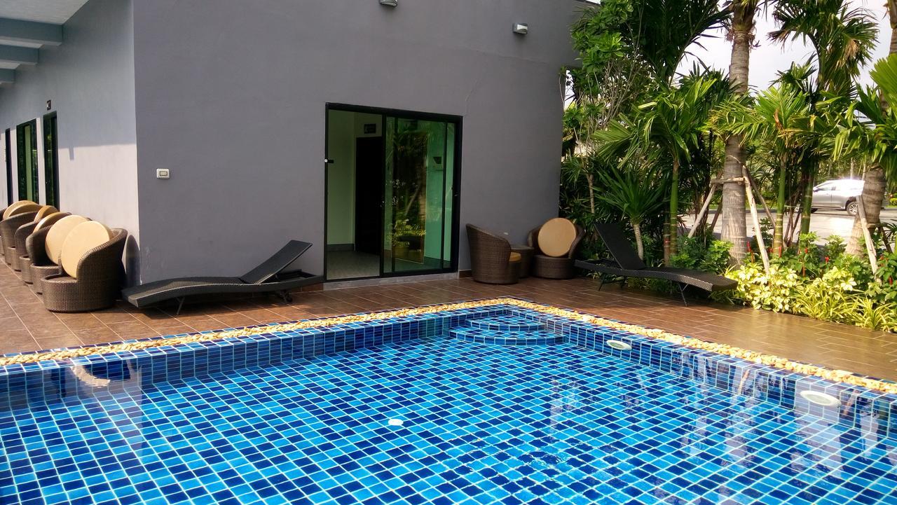Dusit Grand Condo View Pantai Jomtien Bagian luar foto
