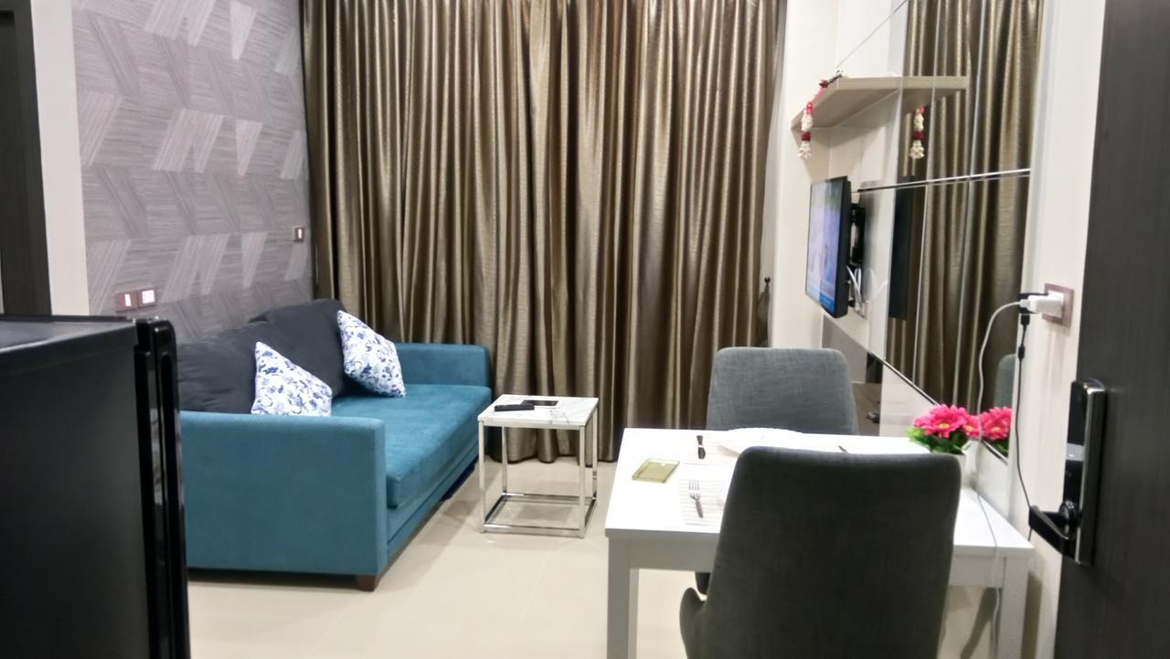 Dusit Grand Condo View Pantai Jomtien Bagian luar foto