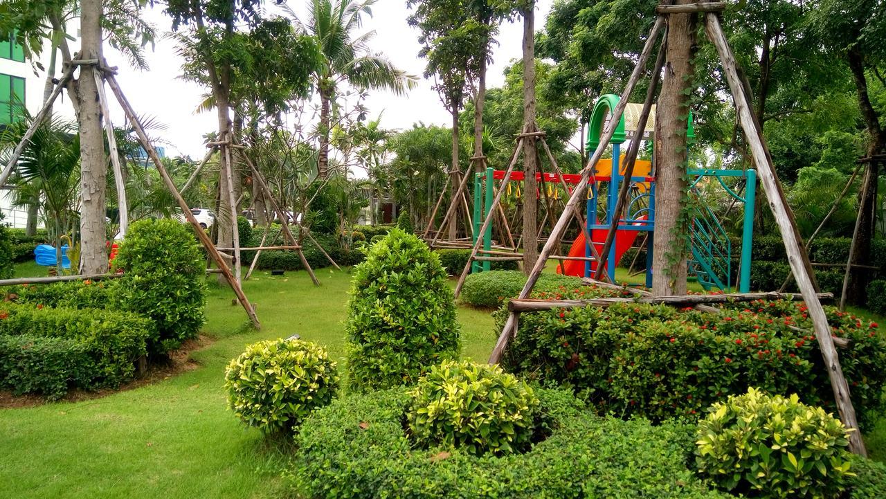 Dusit Grand Condo View Pantai Jomtien Bagian luar foto