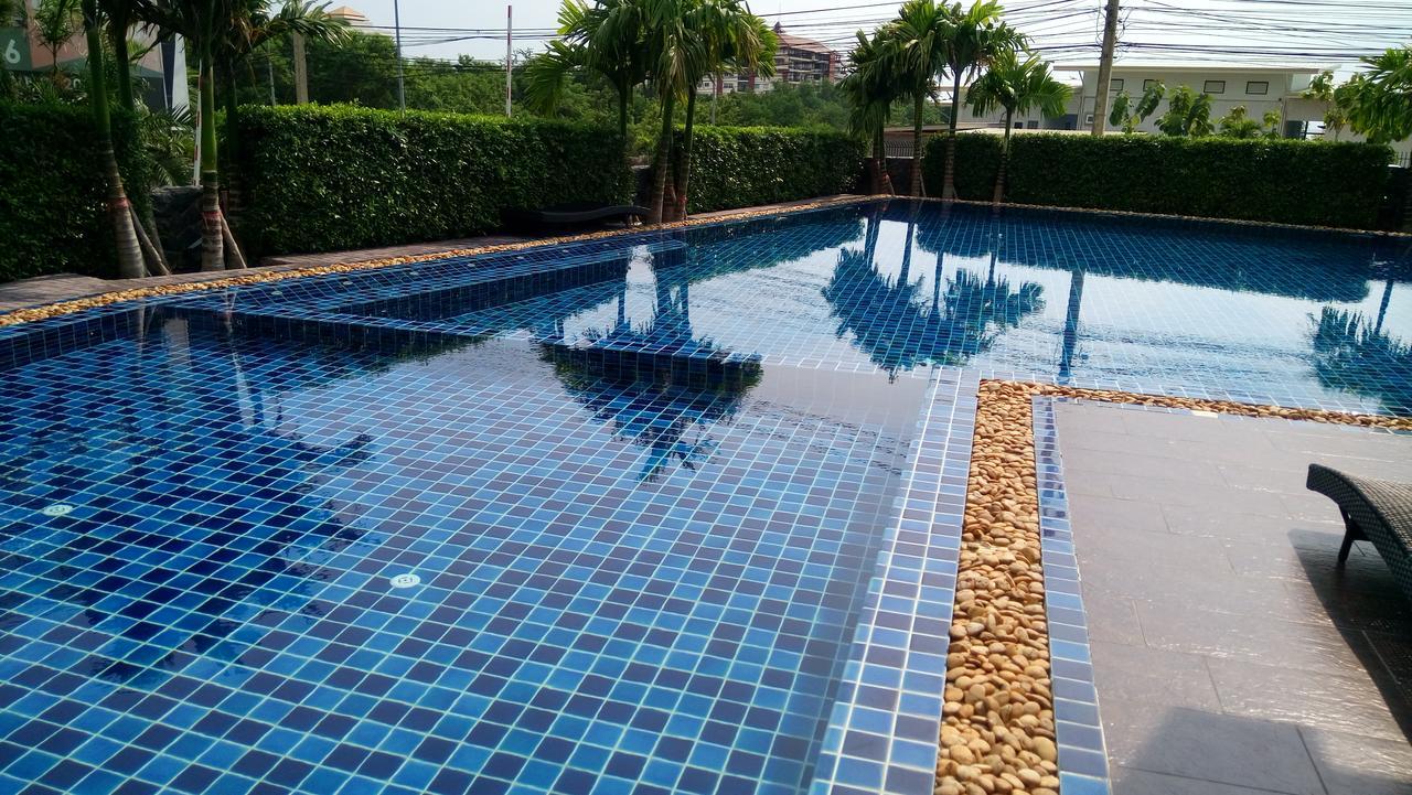 Dusit Grand Condo View Pantai Jomtien Bagian luar foto