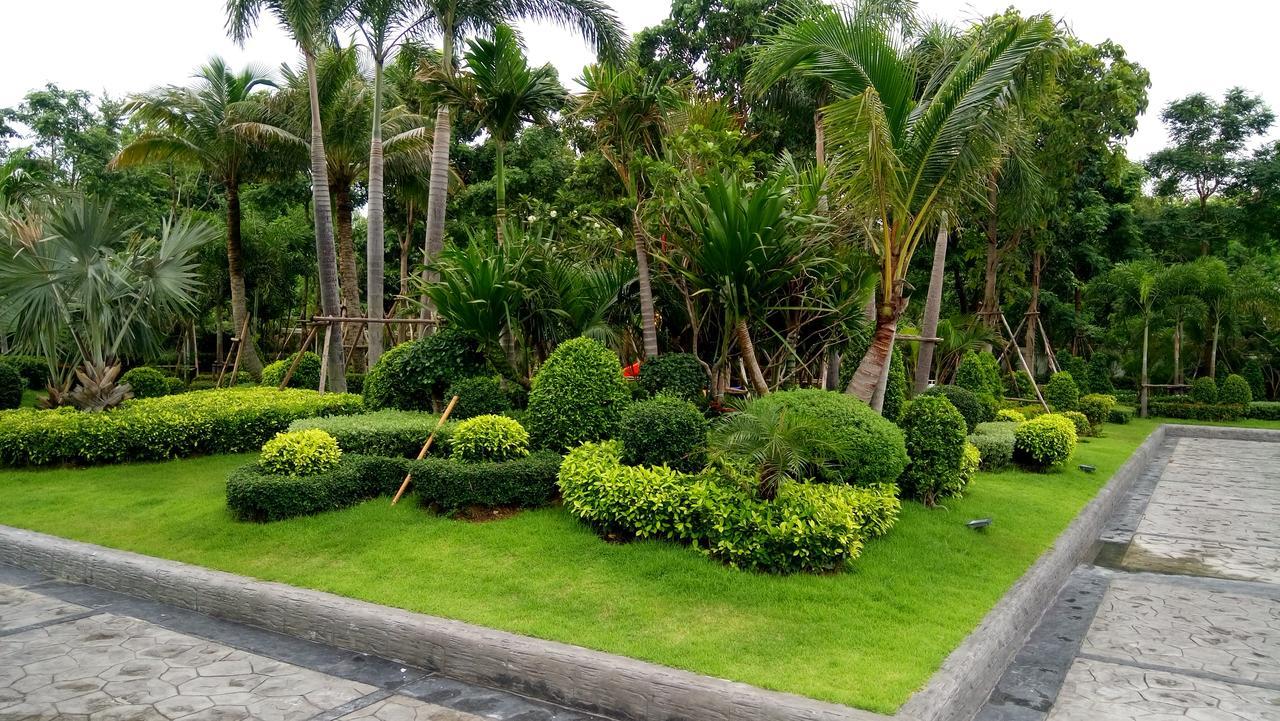 Dusit Grand Condo View Pantai Jomtien Bagian luar foto