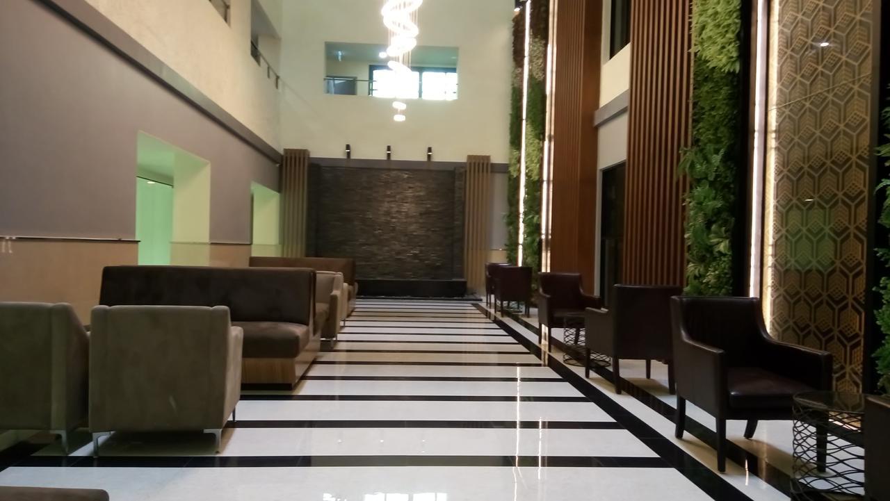 Dusit Grand Condo View Pantai Jomtien Bagian luar foto
